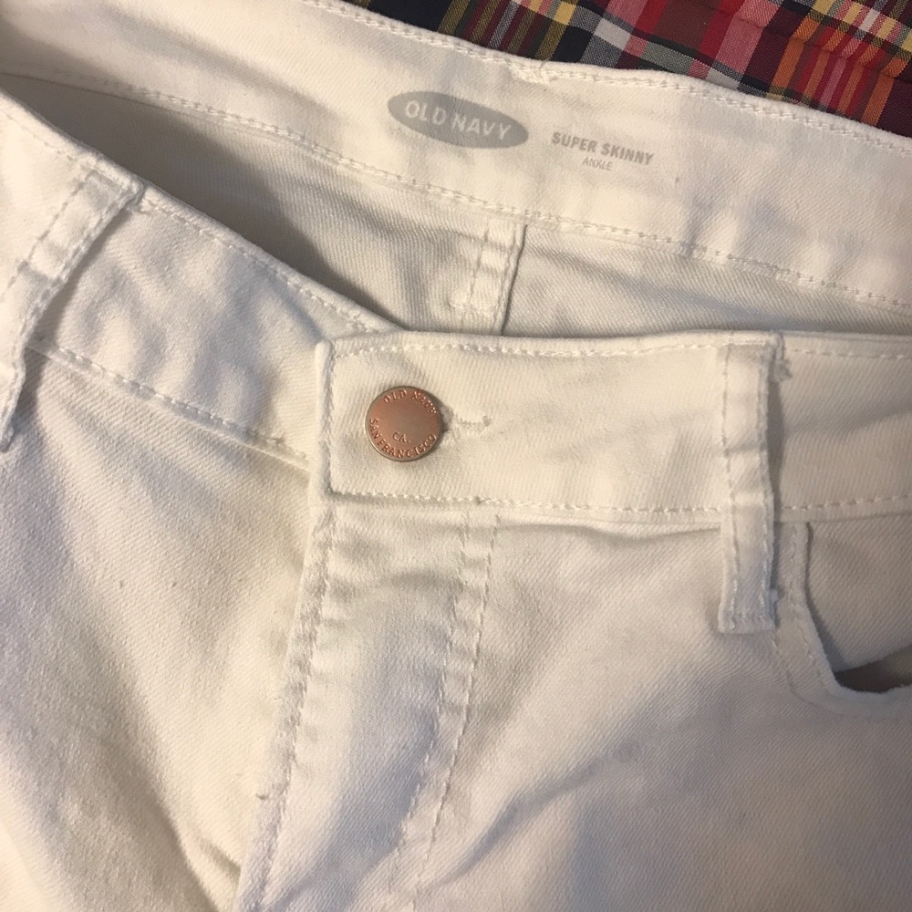 Old Navy super skinny white pants ankle